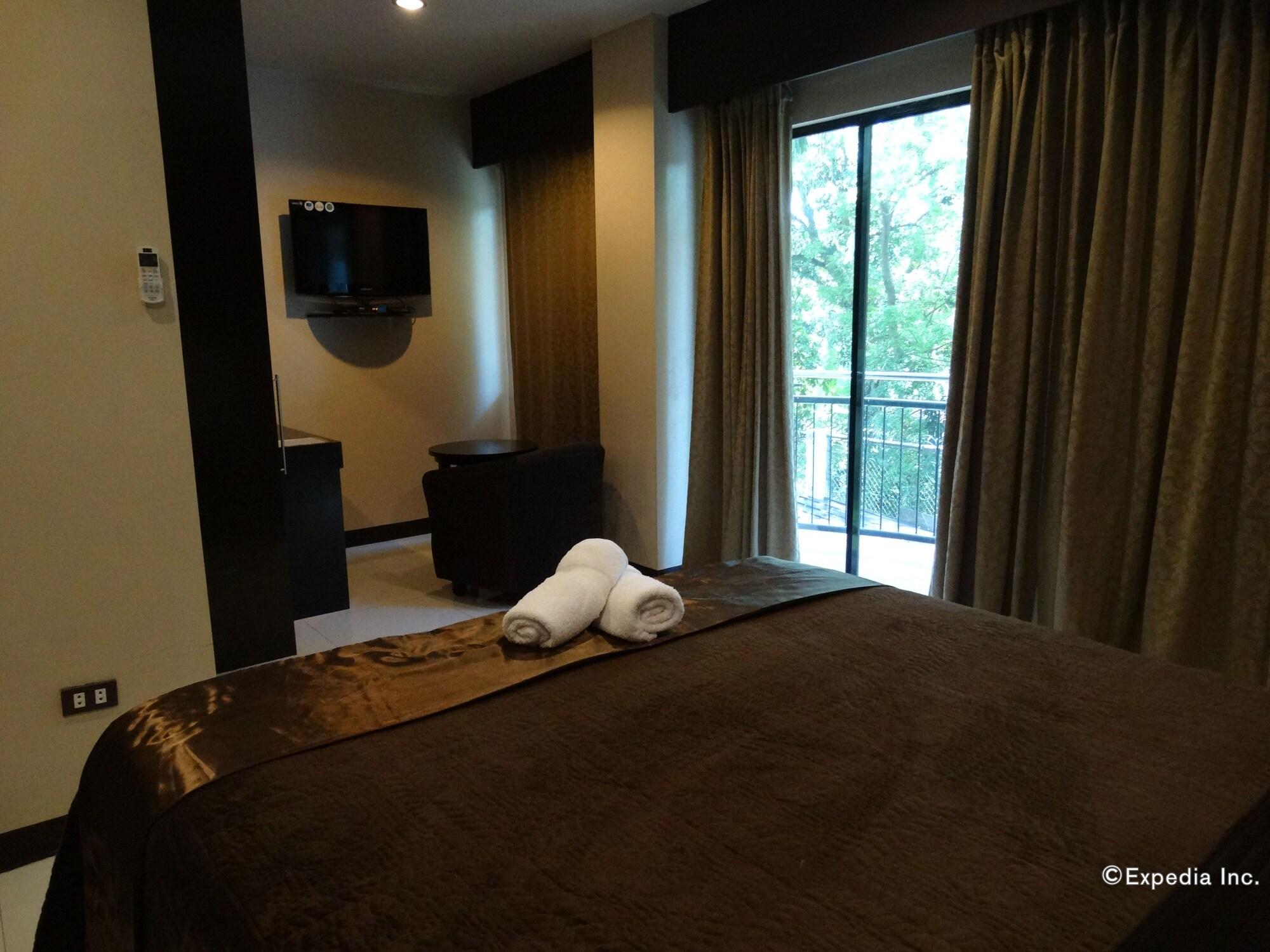 Peridot Suites Davao Exterior photo