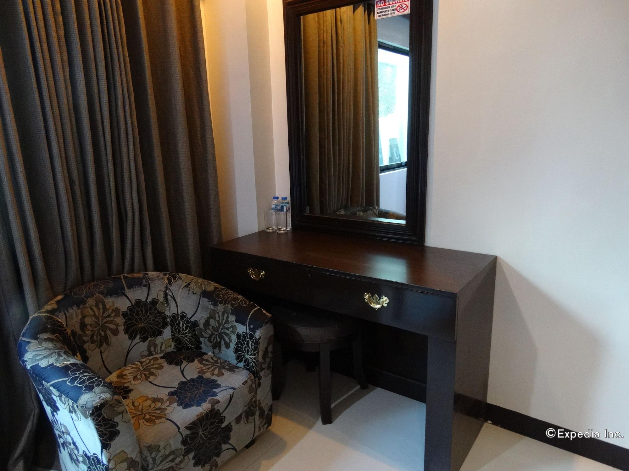 Peridot Suites Davao Exterior photo